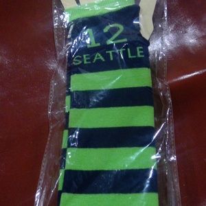 Seattle Seahawk 12th Fan arm socks